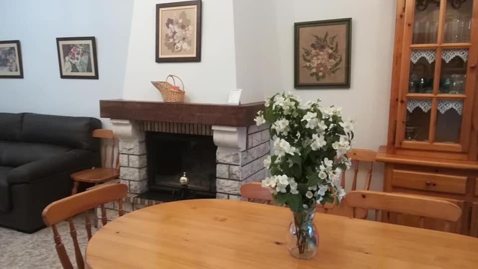 Casa Rural Las Canales Zapardiel de la Ribera Luaran gambar